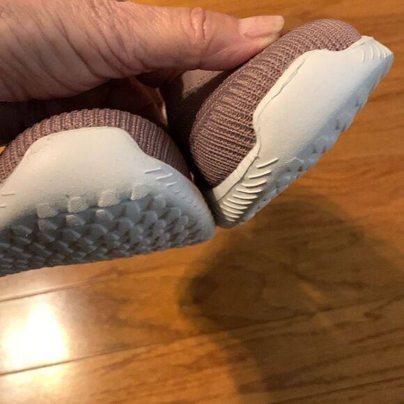 Comfort First by JABASIC Size 9.5 slip on sneaker most comfortable shoes - Picture 9 of 9